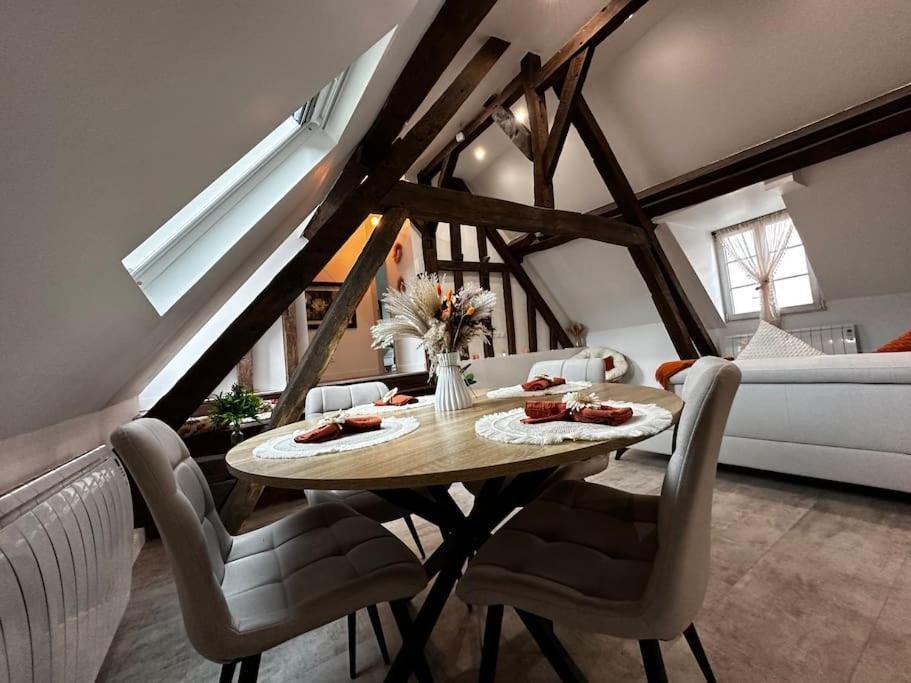 Charme, Poutres Et Elegance Chartres Exterior foto
